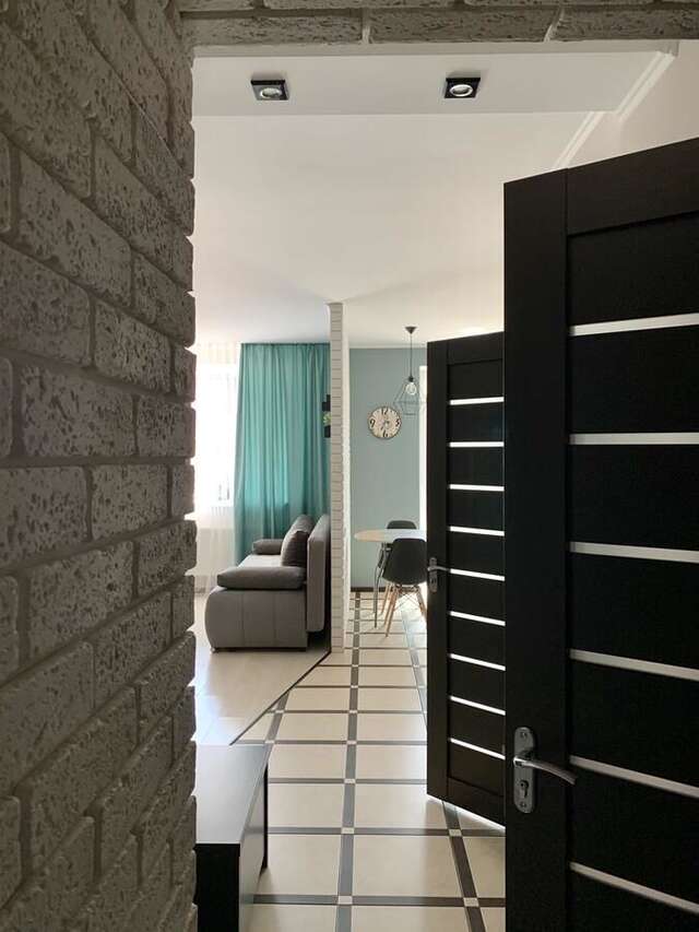 Апартаменты Blue apartments on Kotsyubinsky Avenue Винница-4